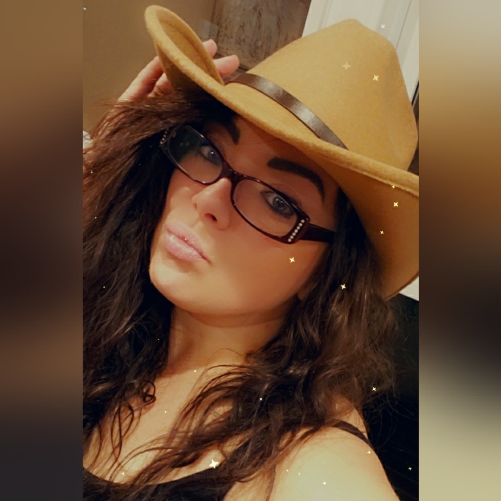 Meet your Posher, Magda